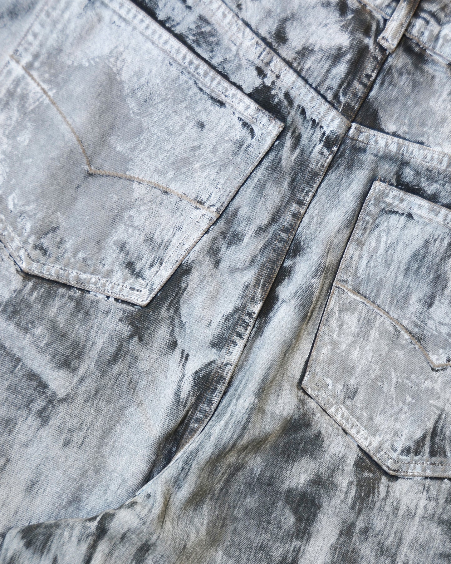 MUD PAINTED BAGGY DENIM