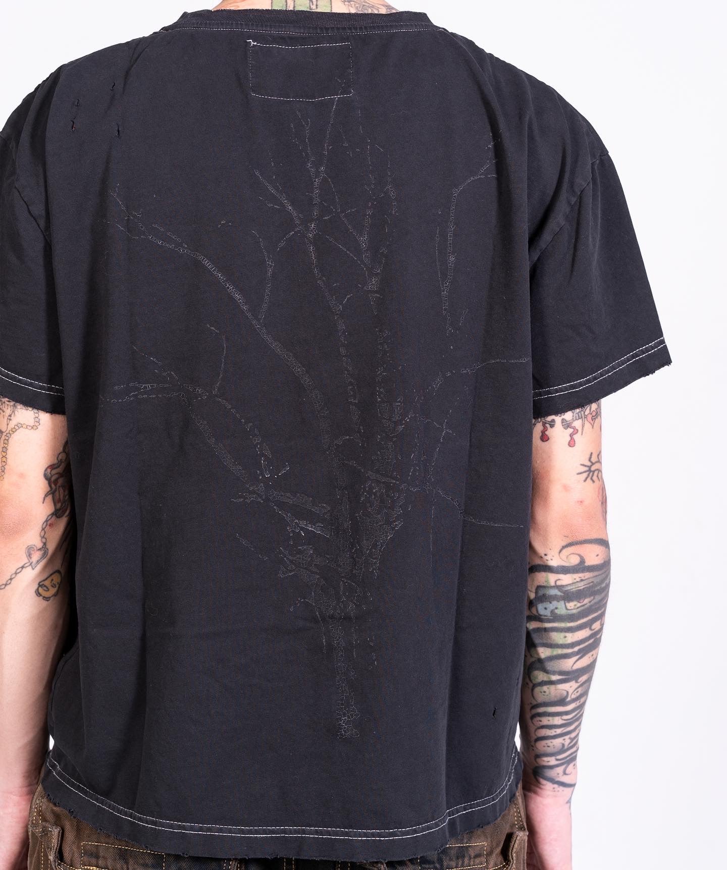 CHARCOAL ETERNAL TREE TEE