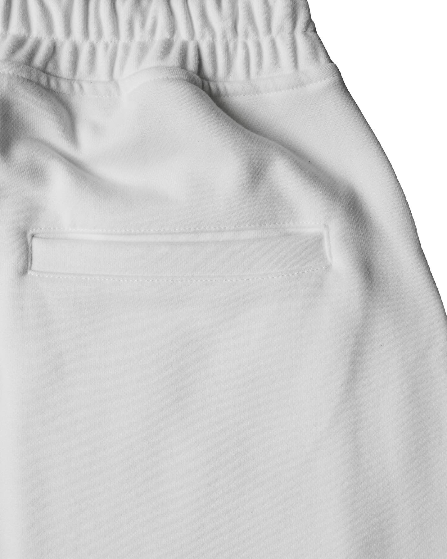 WHITE BAGGY SWEATPANTS