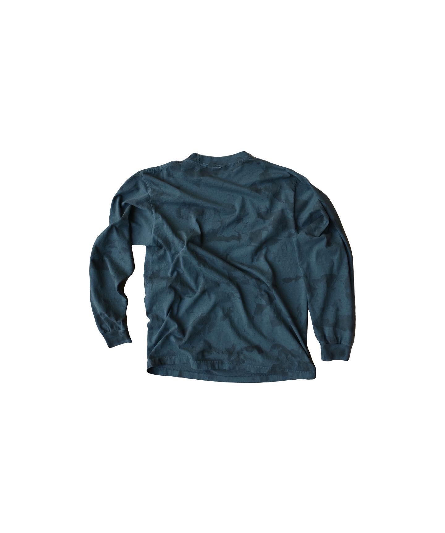 CHAMBRAY BLUE STAINED LONG-SLEEVE TEE